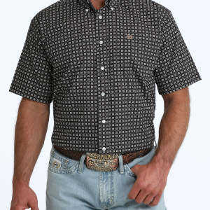 Men's Classic Fit Button-Down Western Shirt